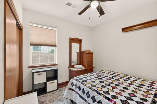 2441 Manzano Loop NE, Rio Rancho, NM 87144