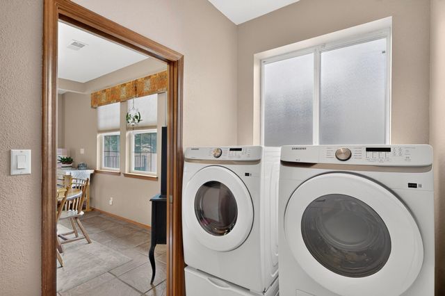 2441 Manzano Loop NE, Rio Rancho, NM 87144