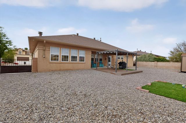 2441 Manzano Loop NE, Rio Rancho, NM 87144