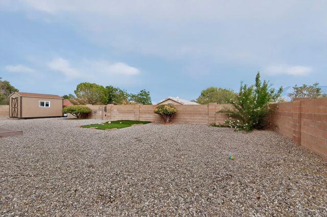 2441 Manzano Loop NE, Rio Rancho, NM 87144