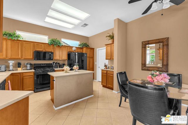 78164 Brookhaven Lane, Palm Desert, CA 92211