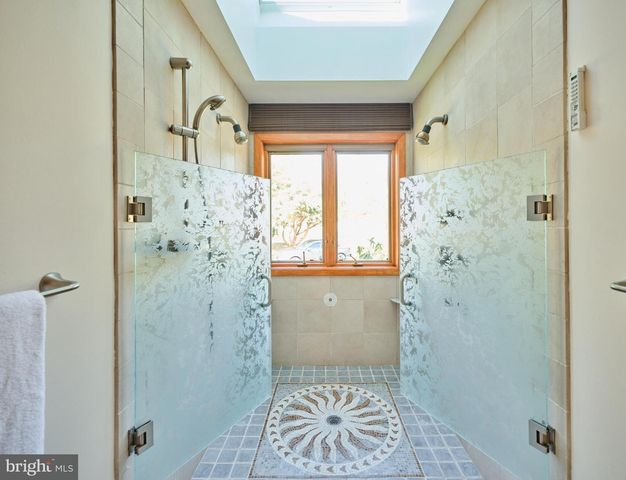 3054 COMFORT RD, New Hope, PA 18938