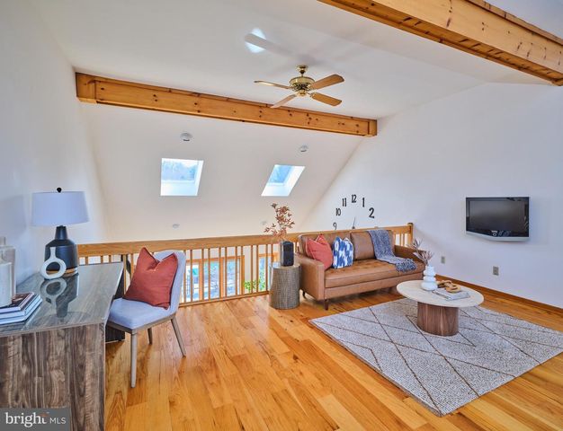 3054 COMFORT RD, New Hope, PA 18938