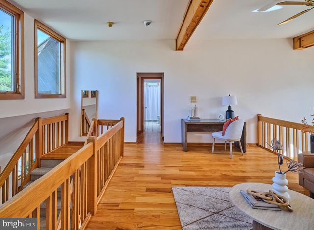 3054 COMFORT RD, New Hope, PA 18938