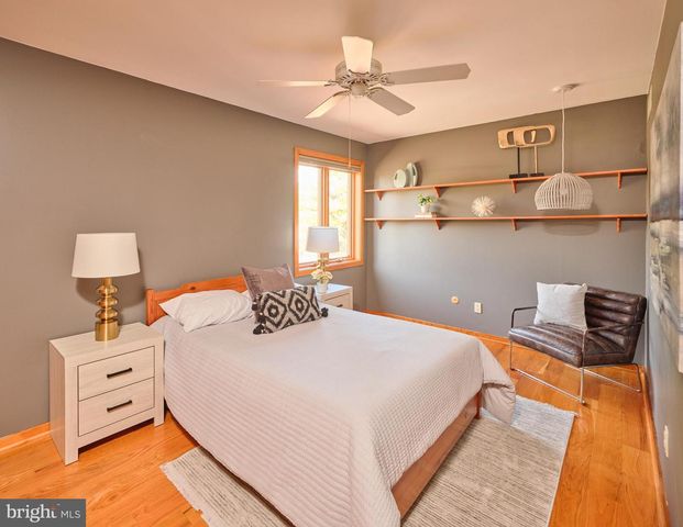 3054 COMFORT RD, New Hope, PA 18938