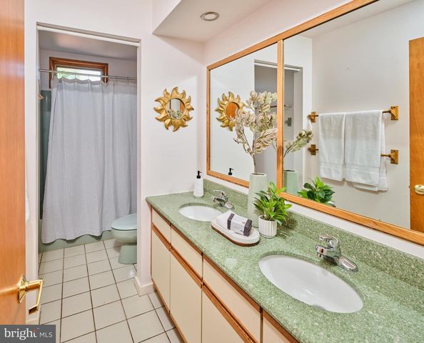 3054 COMFORT RD, New Hope, PA 18938