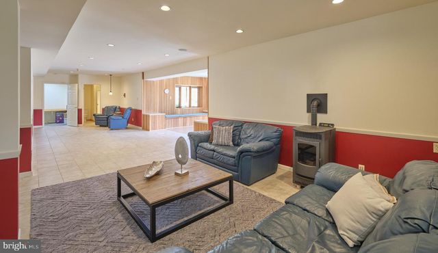 3054 COMFORT RD, New Hope, PA 18938