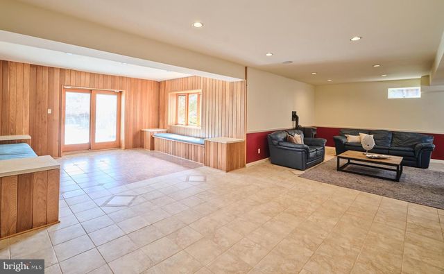 3054 COMFORT RD, New Hope, PA 18938