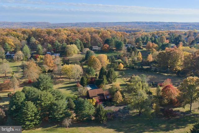 3054 COMFORT RD, New Hope, PA 18938