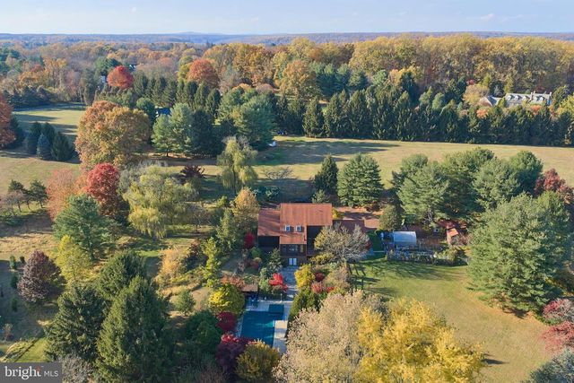 3054 COMFORT RD, New Hope, PA 18938