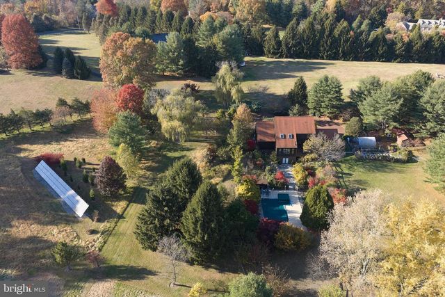 3054 COMFORT RD, New Hope, PA 18938