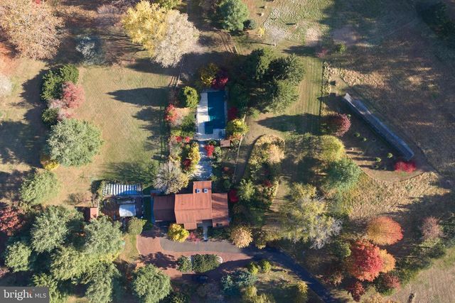 3054 COMFORT RD, New Hope, PA 18938