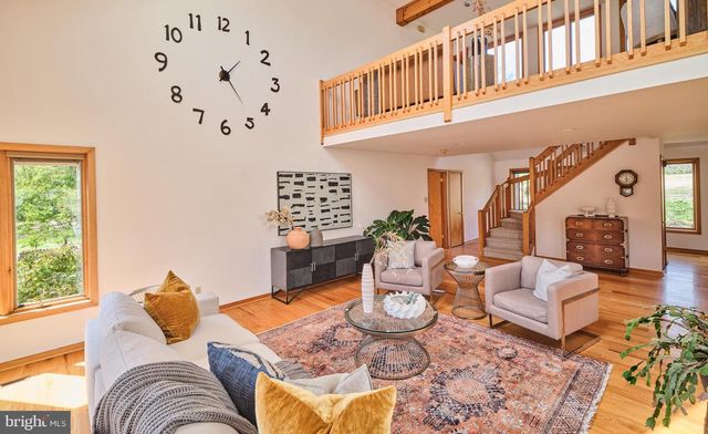 3054 COMFORT RD, New Hope, PA 18938