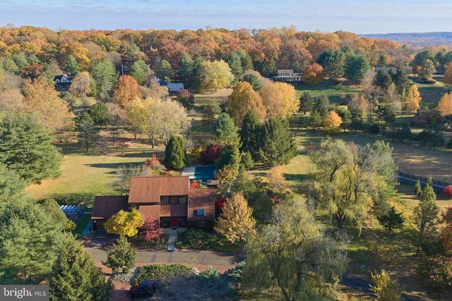 3054 COMFORT RD, New Hope, PA 18938