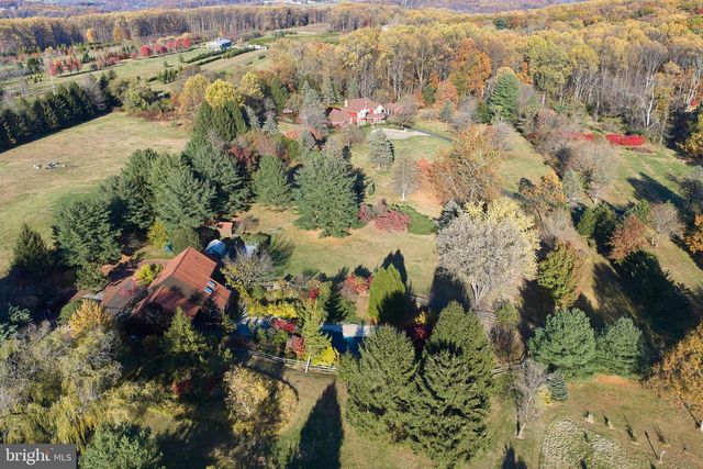 3054 COMFORT RD, New Hope, PA 18938