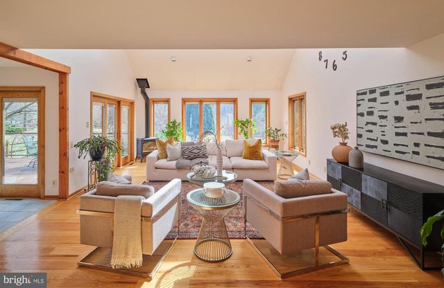 3054 COMFORT RD, New Hope, PA 18938