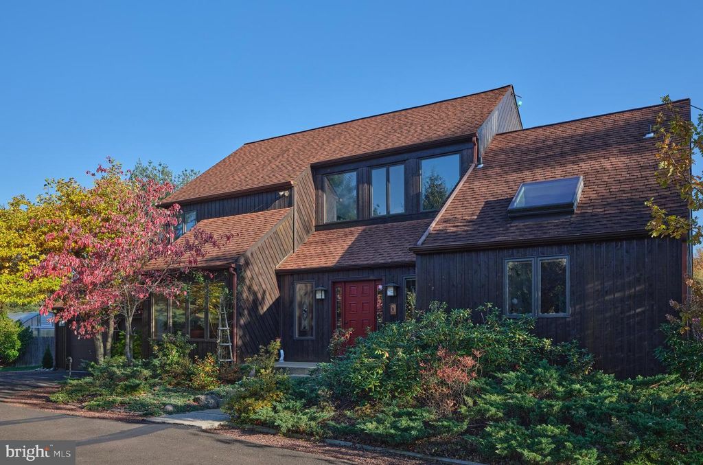 3054 COMFORT RD, New Hope, PA 18938