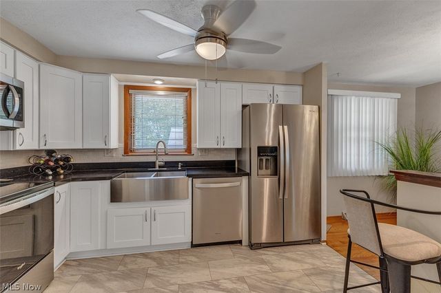 26 Brune Drive, Bedford, OH 44146