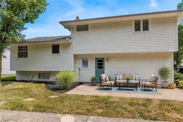 26 Brune Drive, Bedford, OH 44146