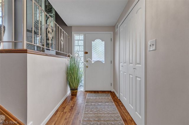 26 Brune Drive, Bedford, OH 44146