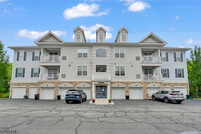 5 Cliff Rd D-3, Woodland Park, NJ 07424