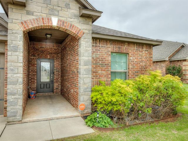 408 E Atlanta Terrace, Mustang, OK 73064
