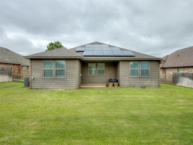 408 E Atlanta Terrace, Mustang, OK 73064