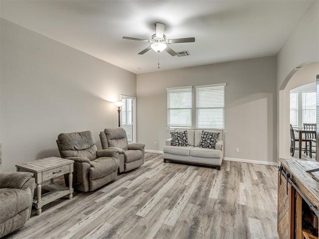 408 E Atlanta Terrace, Mustang, OK 73064
