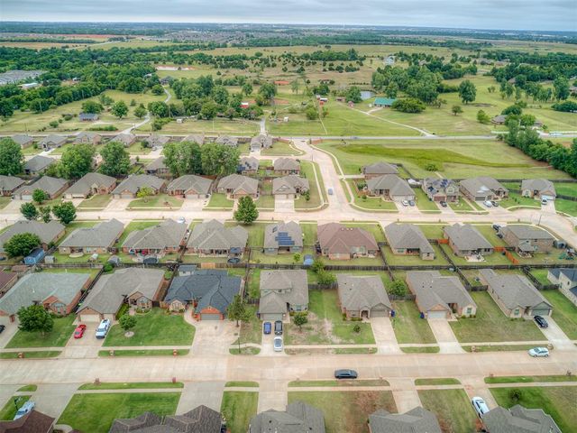 408 E Atlanta Terrace, Mustang, OK 73064