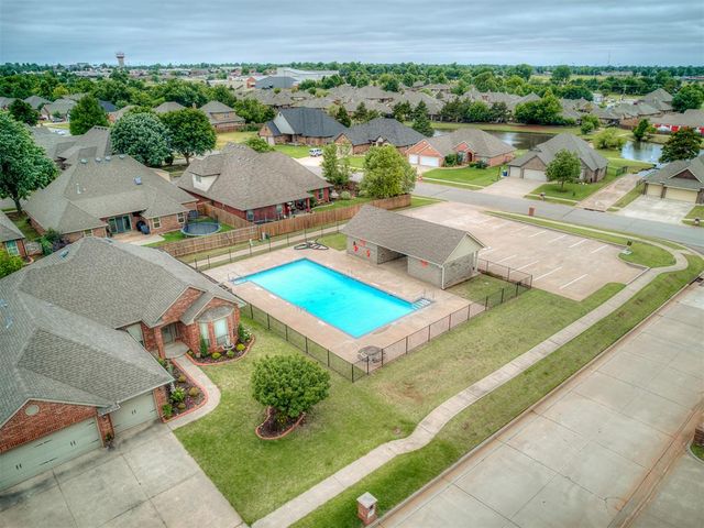 408 E Atlanta Terrace, Mustang, OK 73064