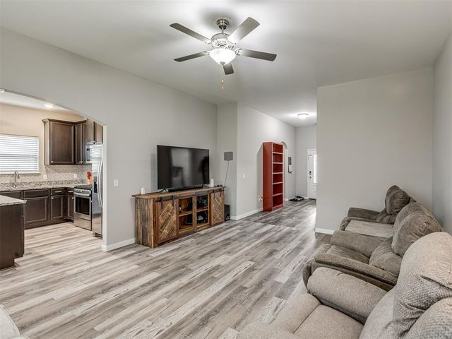 408 E Atlanta Terrace, Mustang, OK 73064