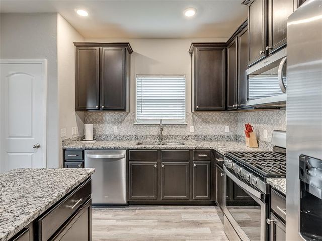 408 E Atlanta Terrace, Mustang, OK 73064