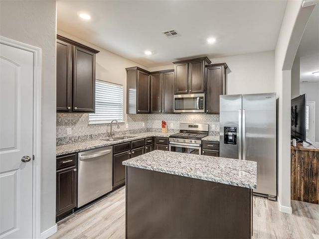 408 E Atlanta Terrace, Mustang, OK 73064