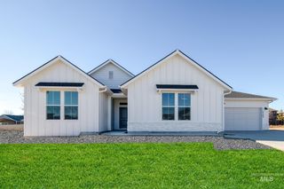 3885 E White Plains St, Nampa, ID 83686