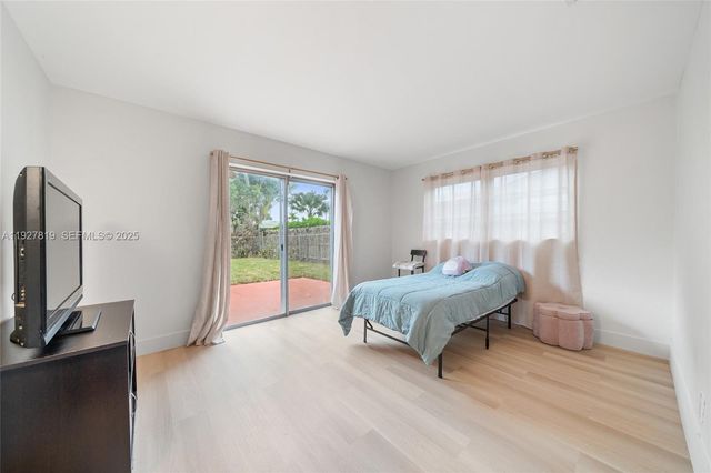 331 NE 42nd Ct, Oakland Park, FL 33334