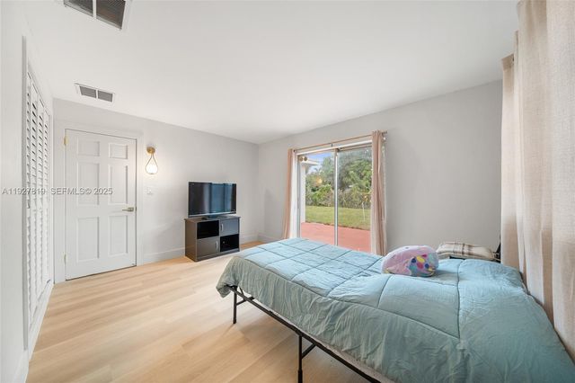 331 NE 42nd Ct, Oakland Park, FL 33334