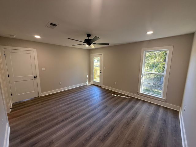 22 Wilks Rd., Columbia, MS 39429