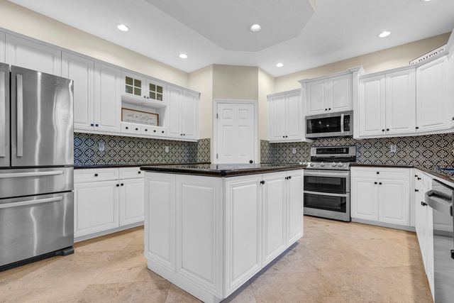 2792 Shaughnessy Drive, Wellington, FL 33414