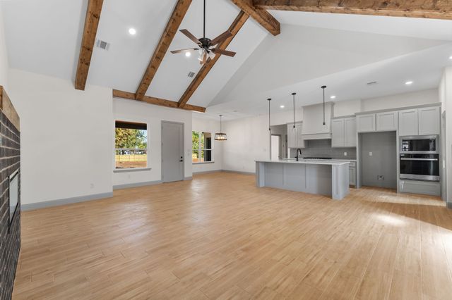 1516 PORTS O CALL Court, Granbury, TX 76048