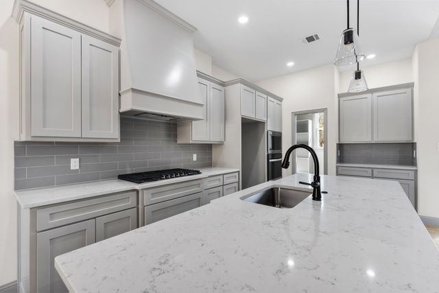 1516 PORTS O CALL Court, Granbury, TX 76048