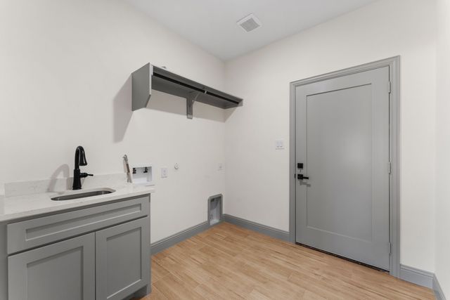 1516 PORTS O CALL Court, Granbury, TX 76048