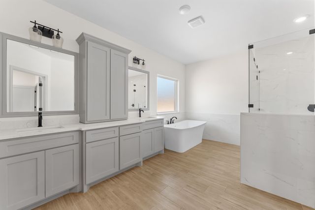 1516 PORTS O CALL Court, Granbury, TX 76048