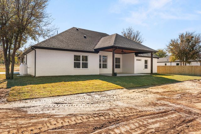 1516 PORTS O CALL Court, Granbury, TX 76048