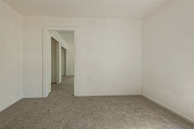 661 W Millett Drive, Dallas, TX 75232