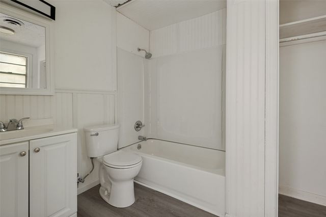 661 W Millett Drive, Dallas, TX 75232