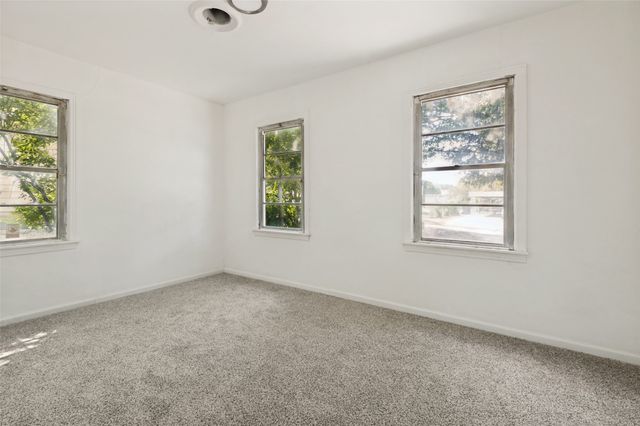 661 W Millett Drive, Dallas, TX 75232