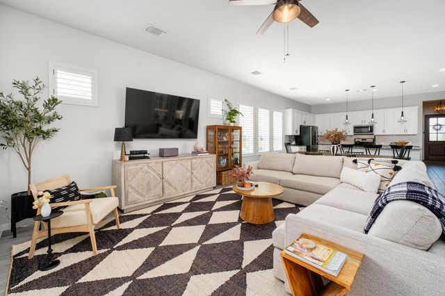 7912 Catbird LN, Austin, TX 78744