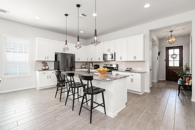 7912 Catbird LN, Austin, TX 78744