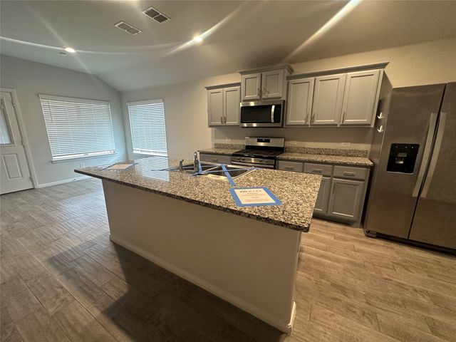 9736 Apex Drive, Fort Worth, TX 76108