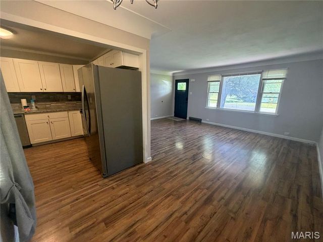 317 E Madison Street, Millstadt, IL 62260
